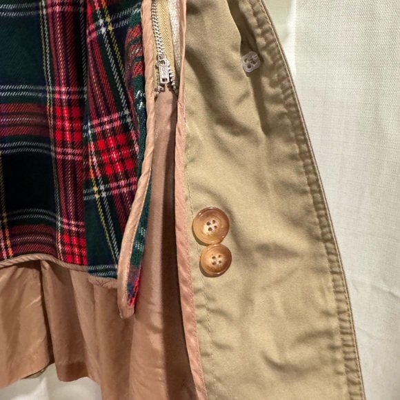 Vintage Khaki Trench Coat with Removable Plaid Liner Tan Belted Overcoat Size 8 - Picture 8 of 16